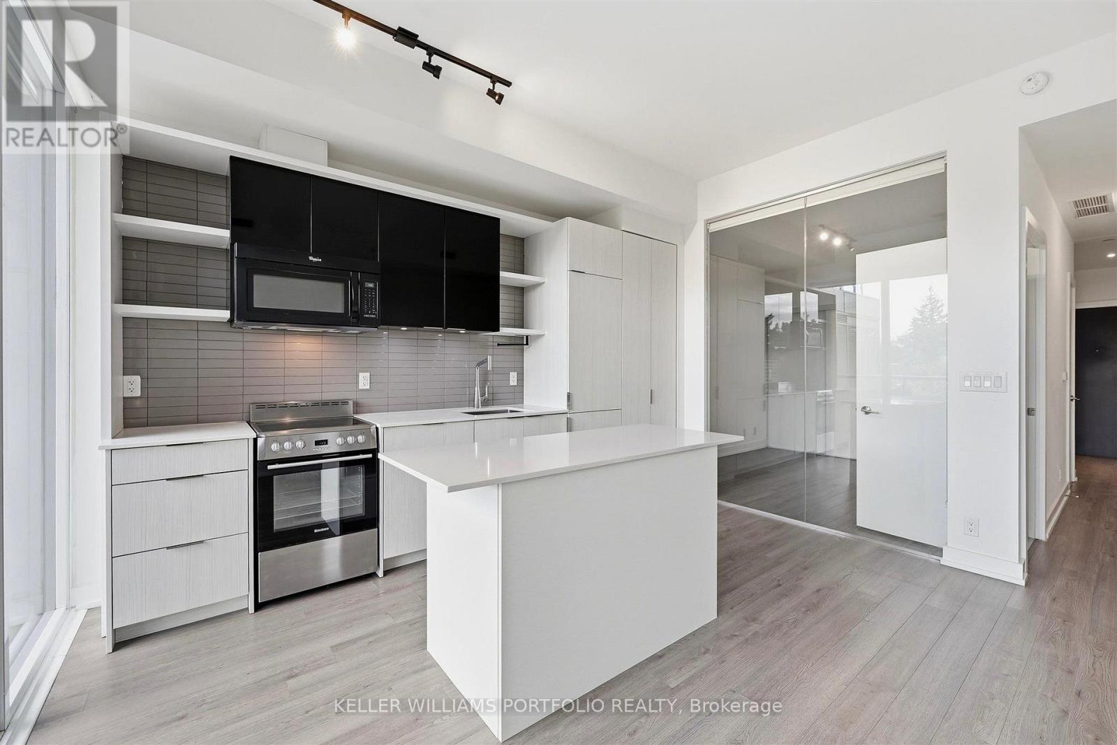 6 Parkwood Avenue — photo 14