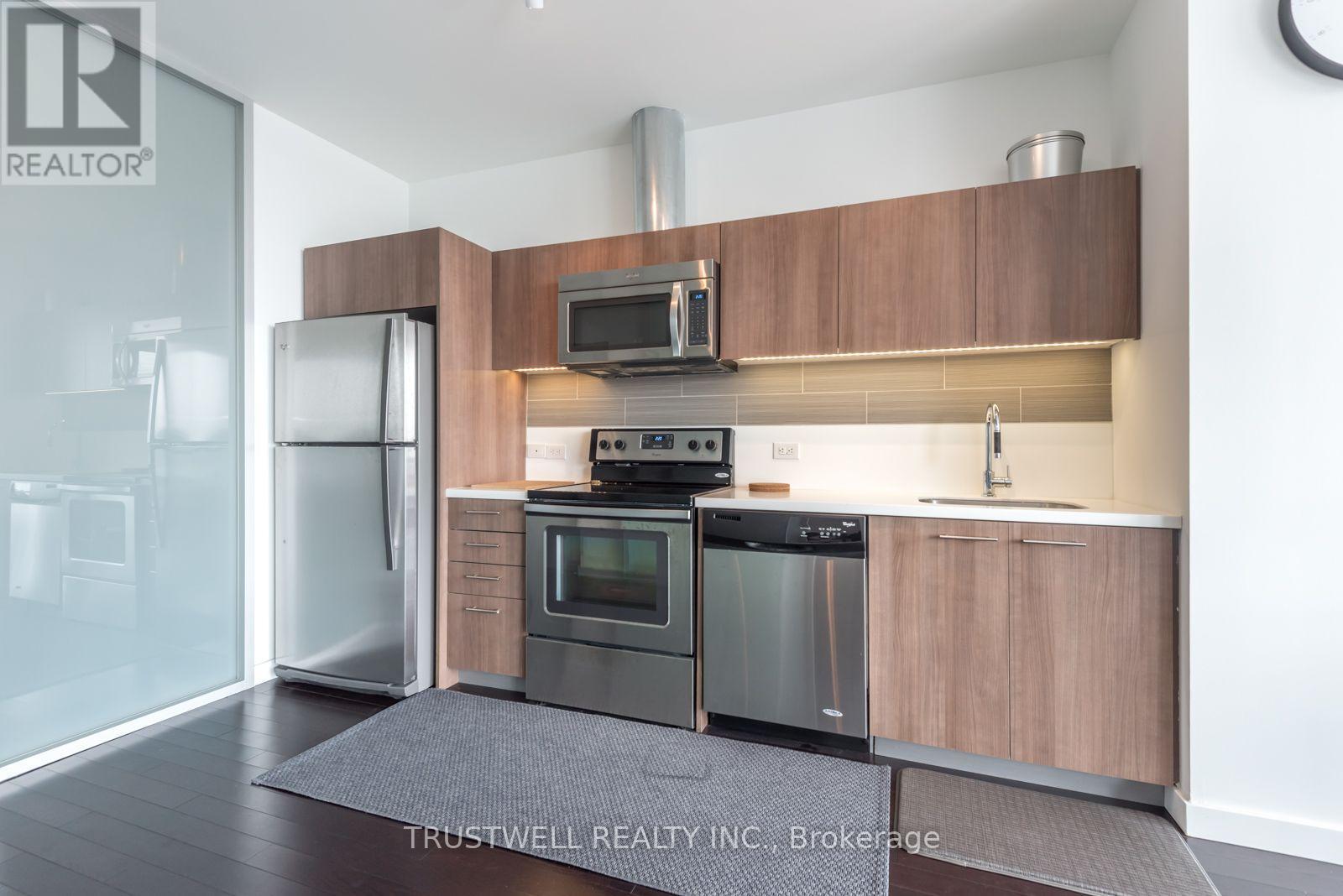 390 Cherry Street — photo 14