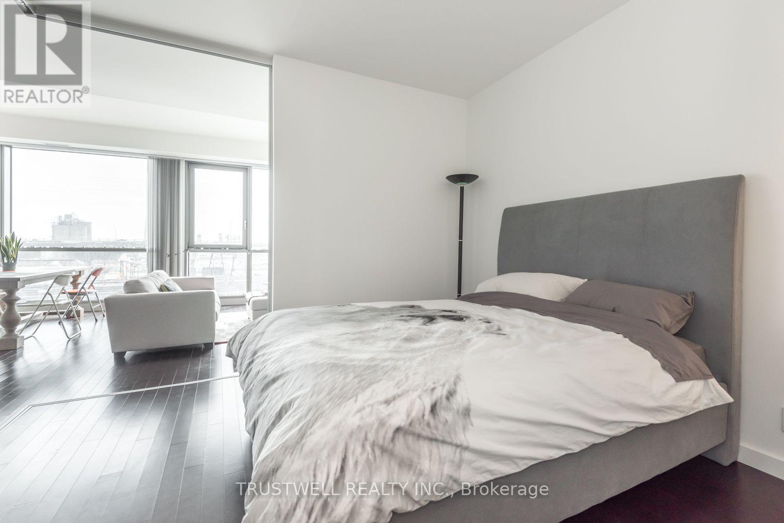 390 Cherry Street — photo 17