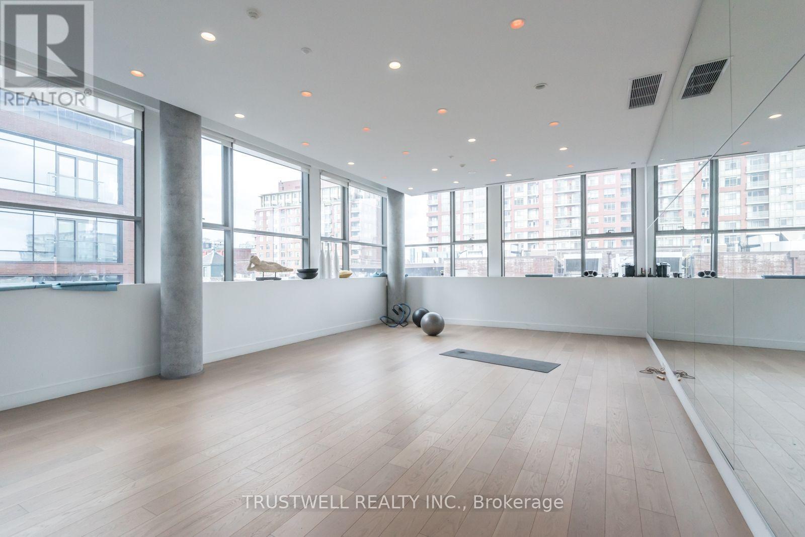 390 Cherry Street — photo 25