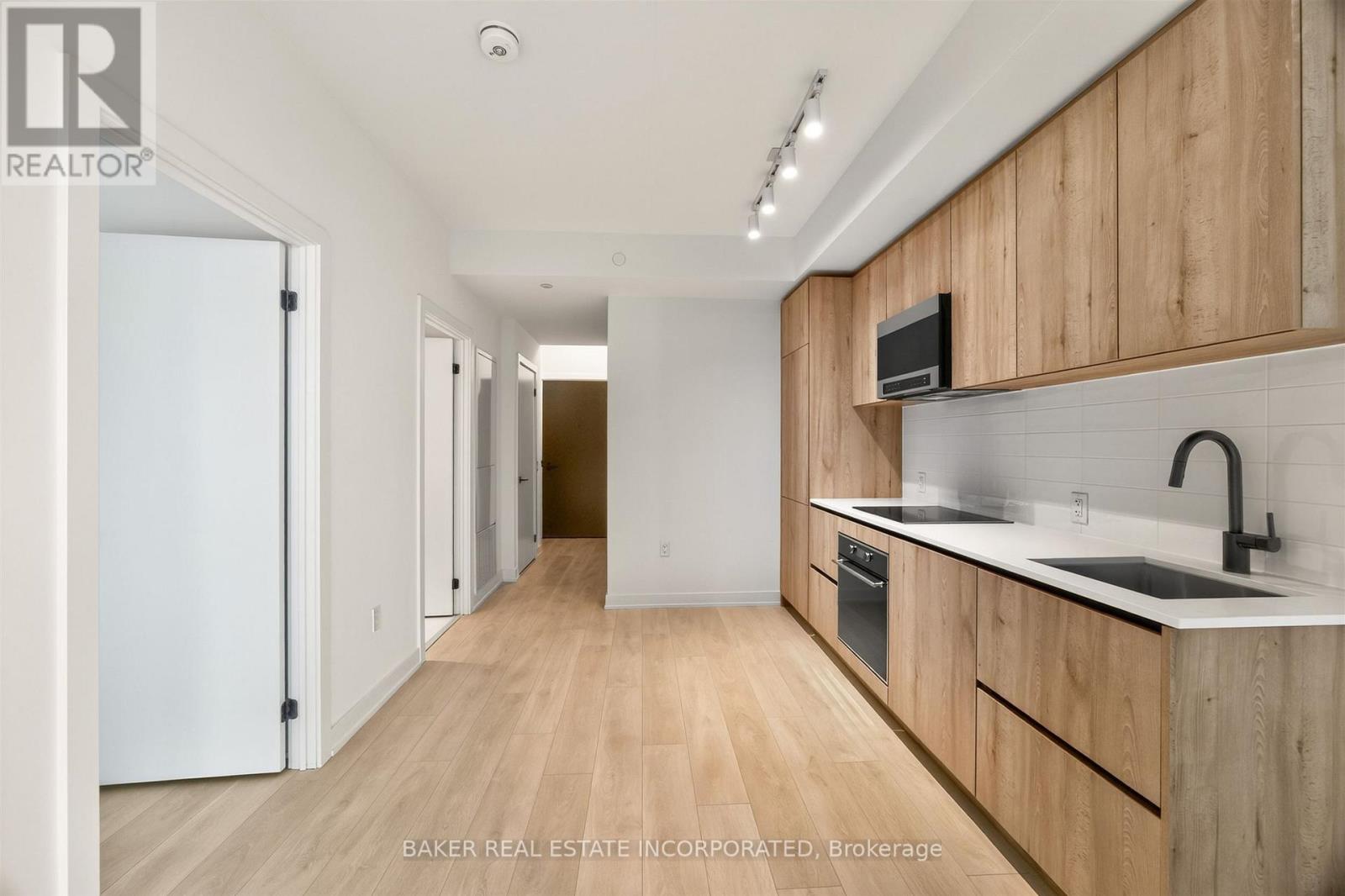 3213- 117 Broadway Avenue, Toronto, ON photo 6