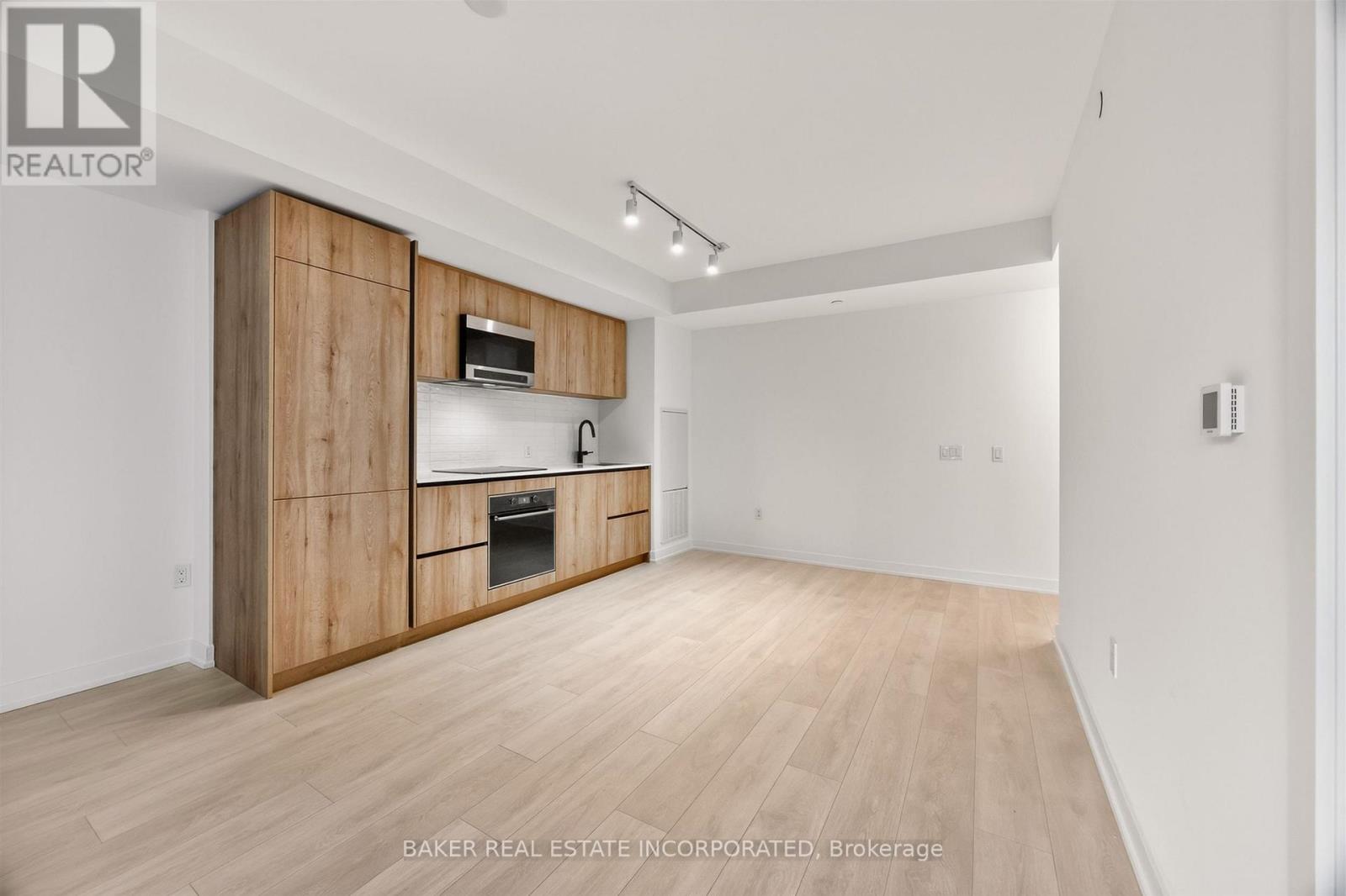 311- 127 Broadway Avenue, Toronto, ON photo 8