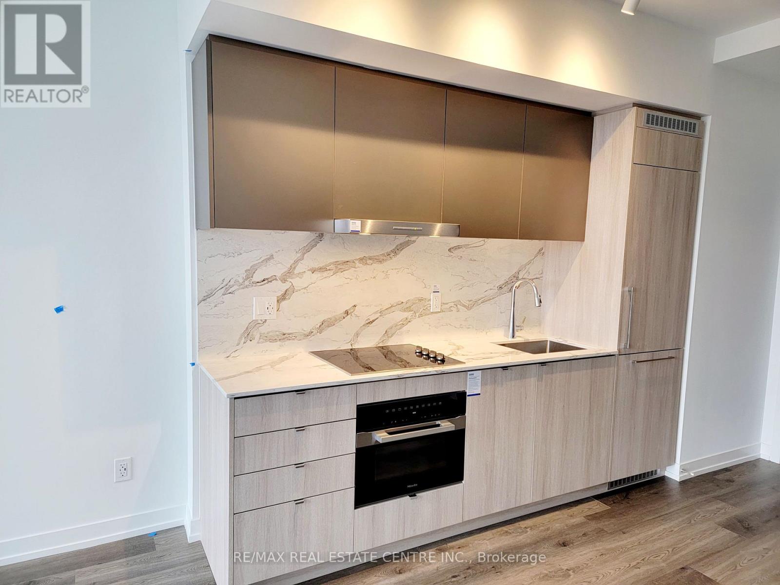 771 Yonge Street — photo 4
