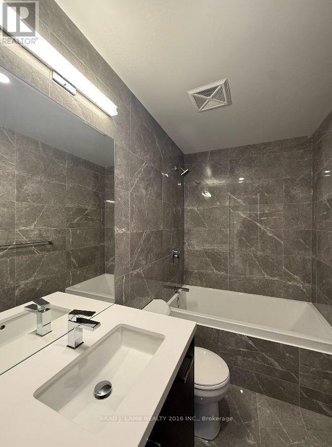 284 King Street East — photo 12