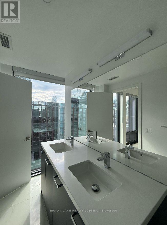 284 King Street East — photo 7