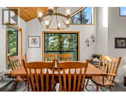 893 Clinton Wood Crt, Courtenay, BC V9J1L0 Photo 15