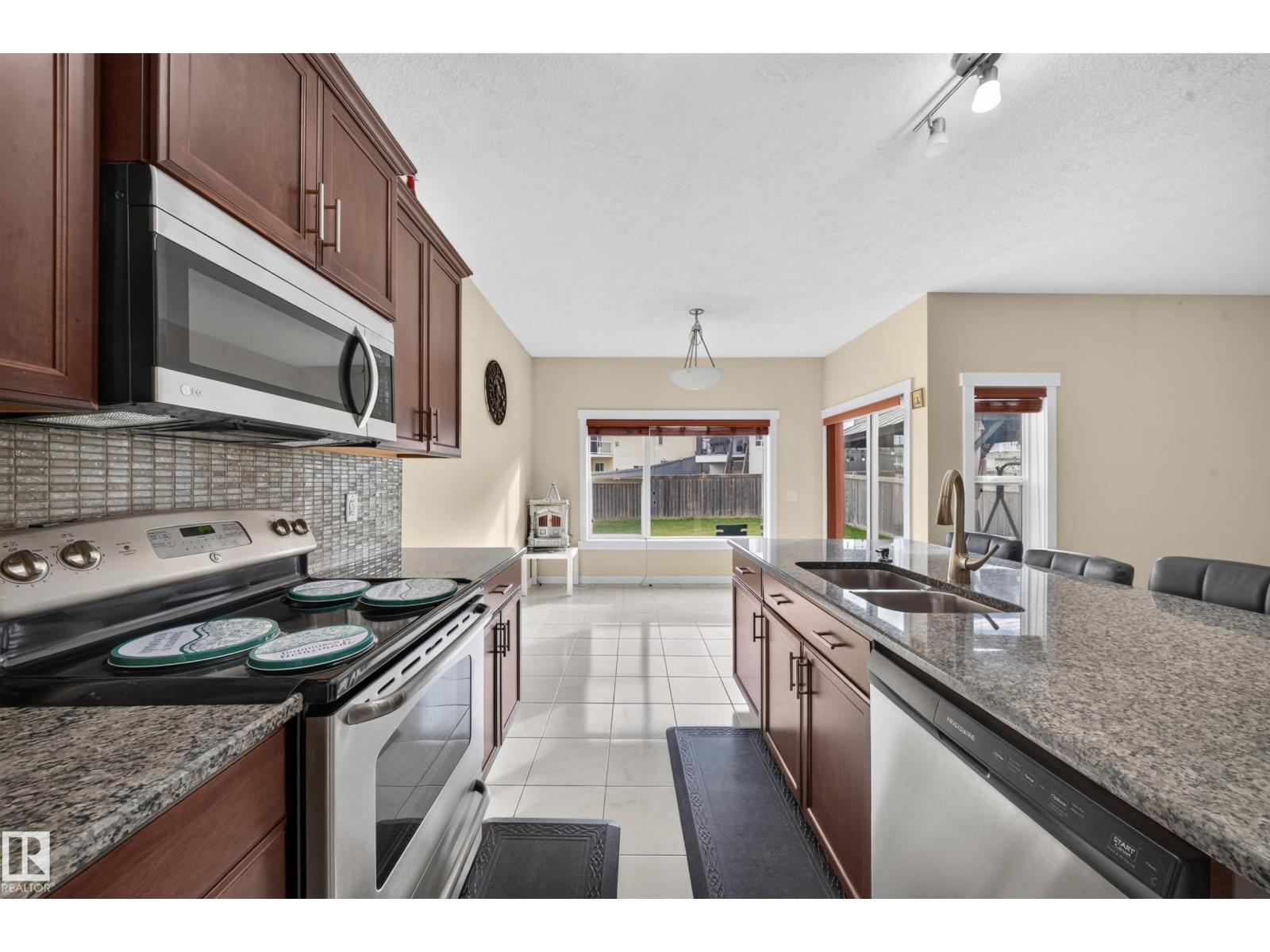 163 52 Street SW, Charlesworth — photo 21 of 30: Property photo