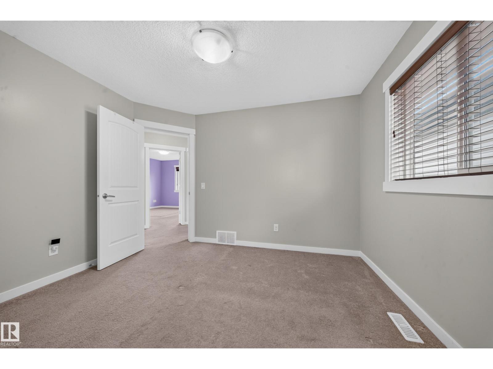 163 52 ST SW - 47