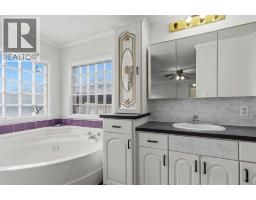 284 Caouette Crescent, Fort Mcmurray, AB T9K2H9 Photo 20