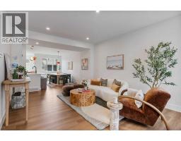 21 Silverton Glen Bay Sw, Calgary, AB T2X6T6 Photo 12