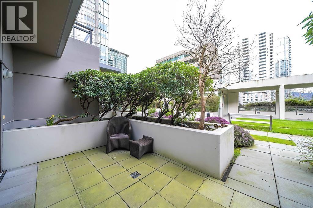 Photo of 303 1211 MELVILLE STREET 22