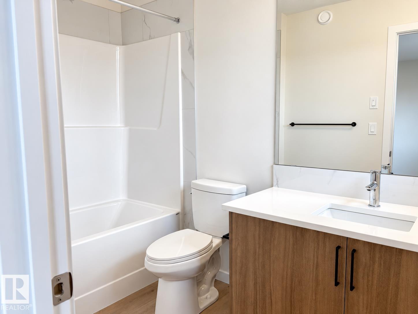 5317 Hawthorn Close SW, The Orchards At Ellerslie — photo 11 of 17: Property photo