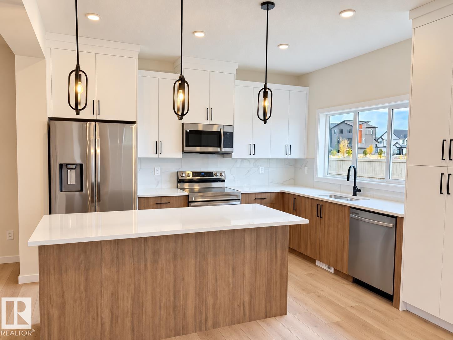 5317 Hawthorn Close SW, The Orchards At Ellerslie — photo 9 of 17: Property photo