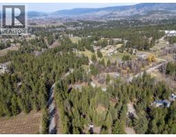 3525 Mathews Road, Kelowna, BC V1W4C6 Photo 6
