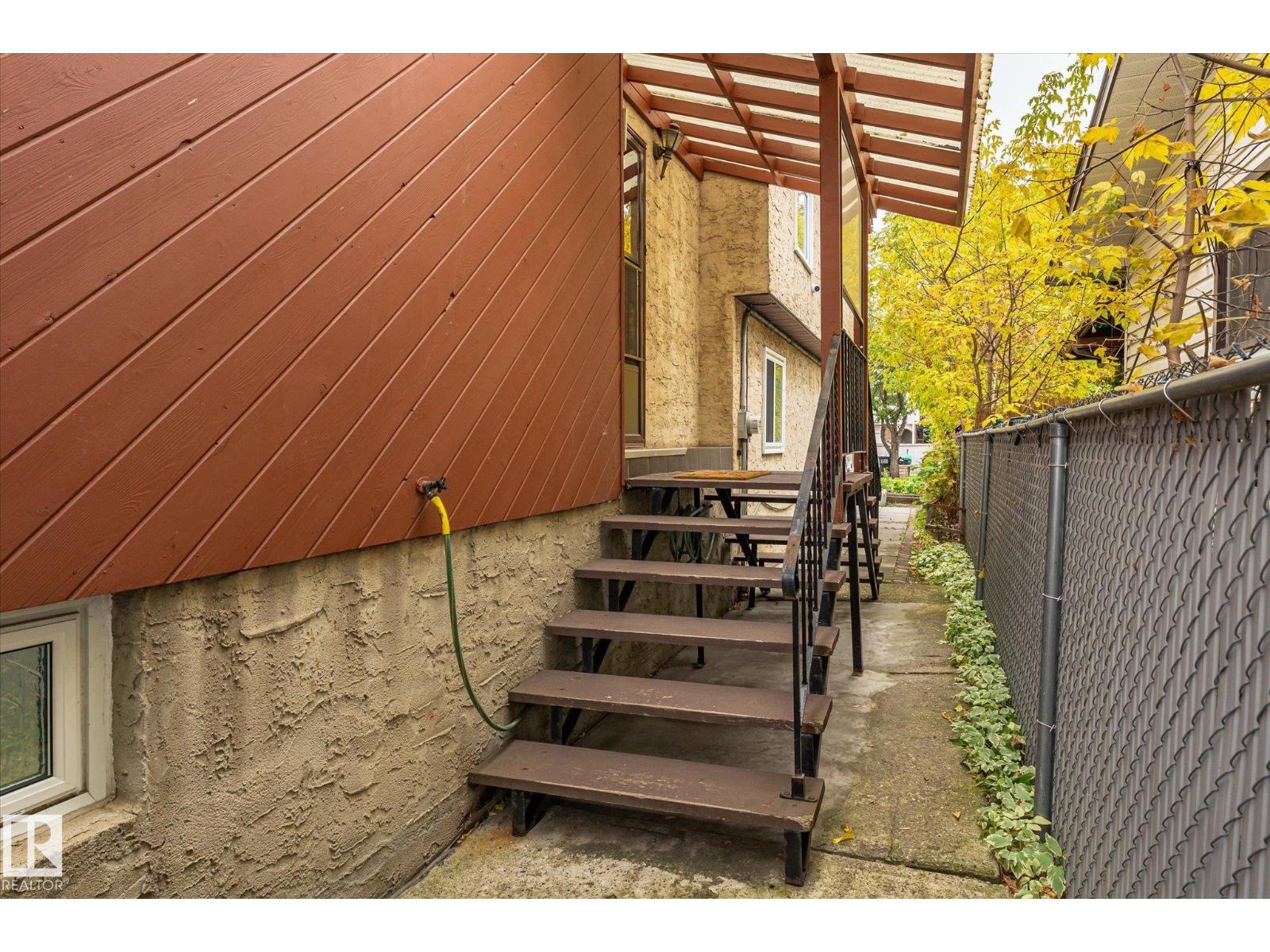10242 161 ST NW - 6