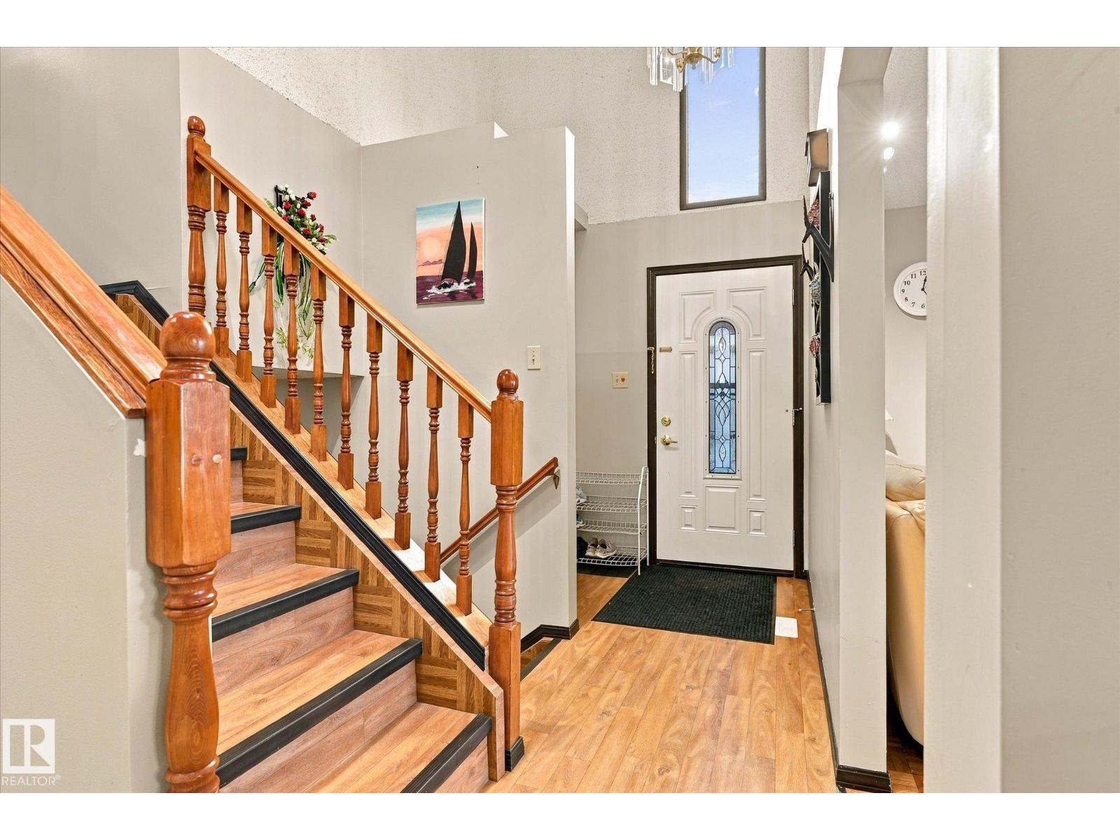 10242 161 ST NW - 8