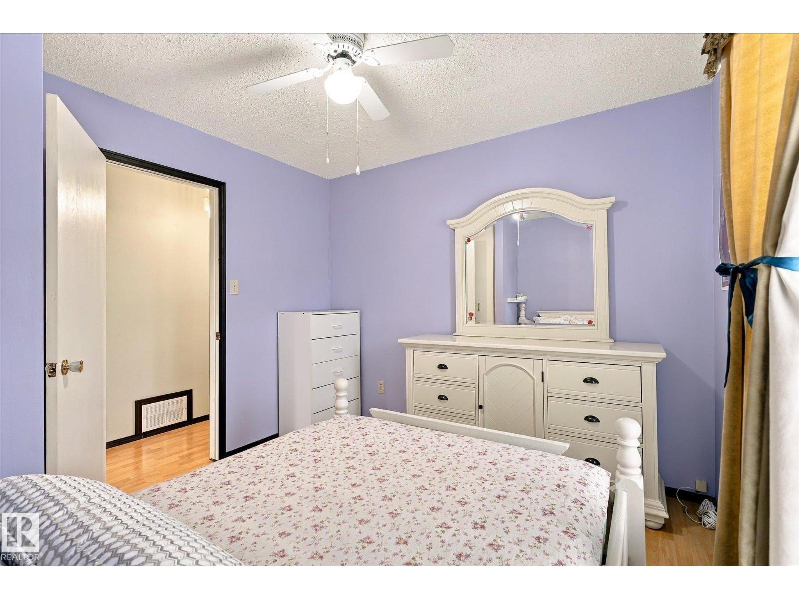 10242 161 ST NW - 21