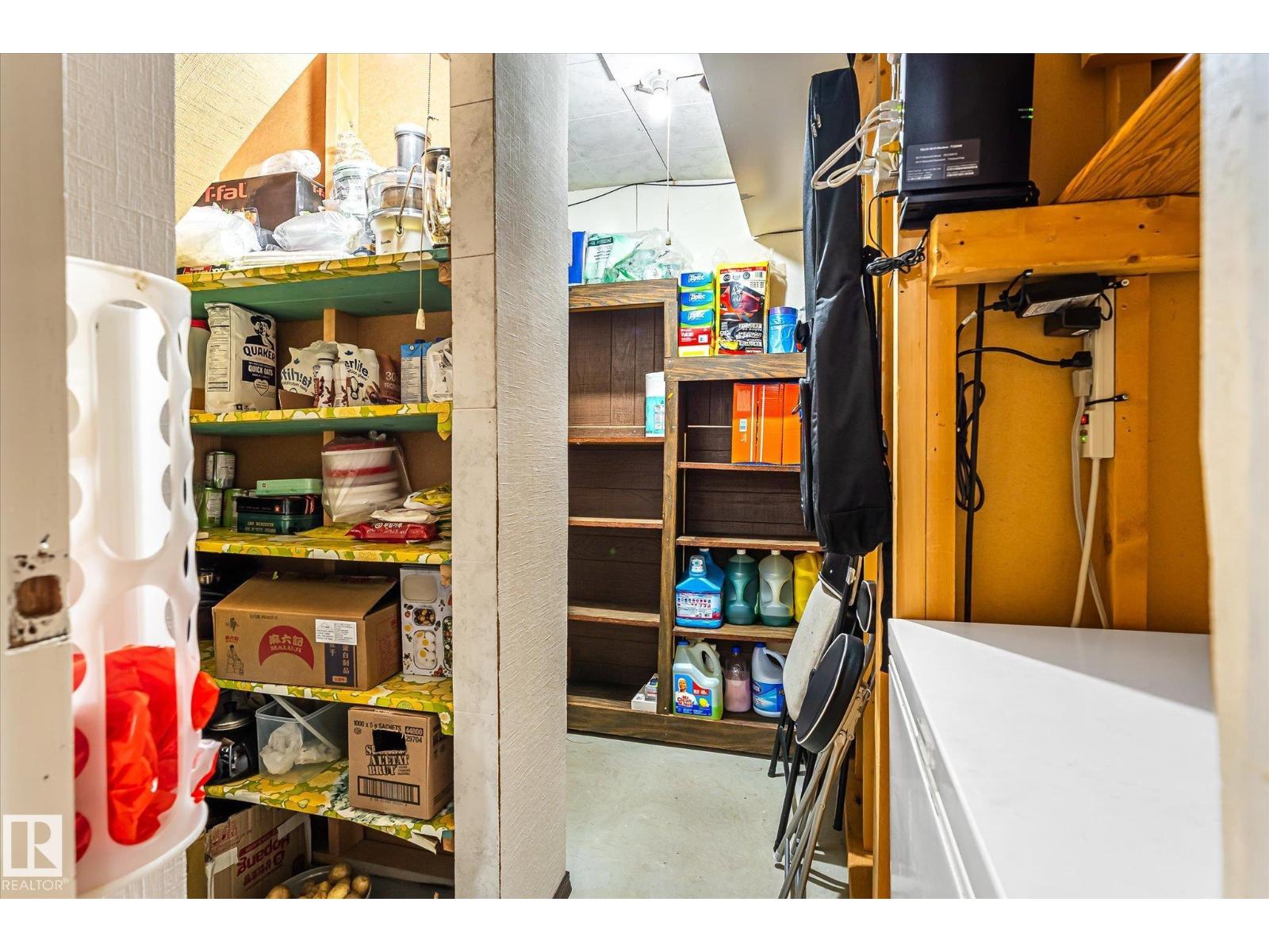 10242 161 ST NW - 37
