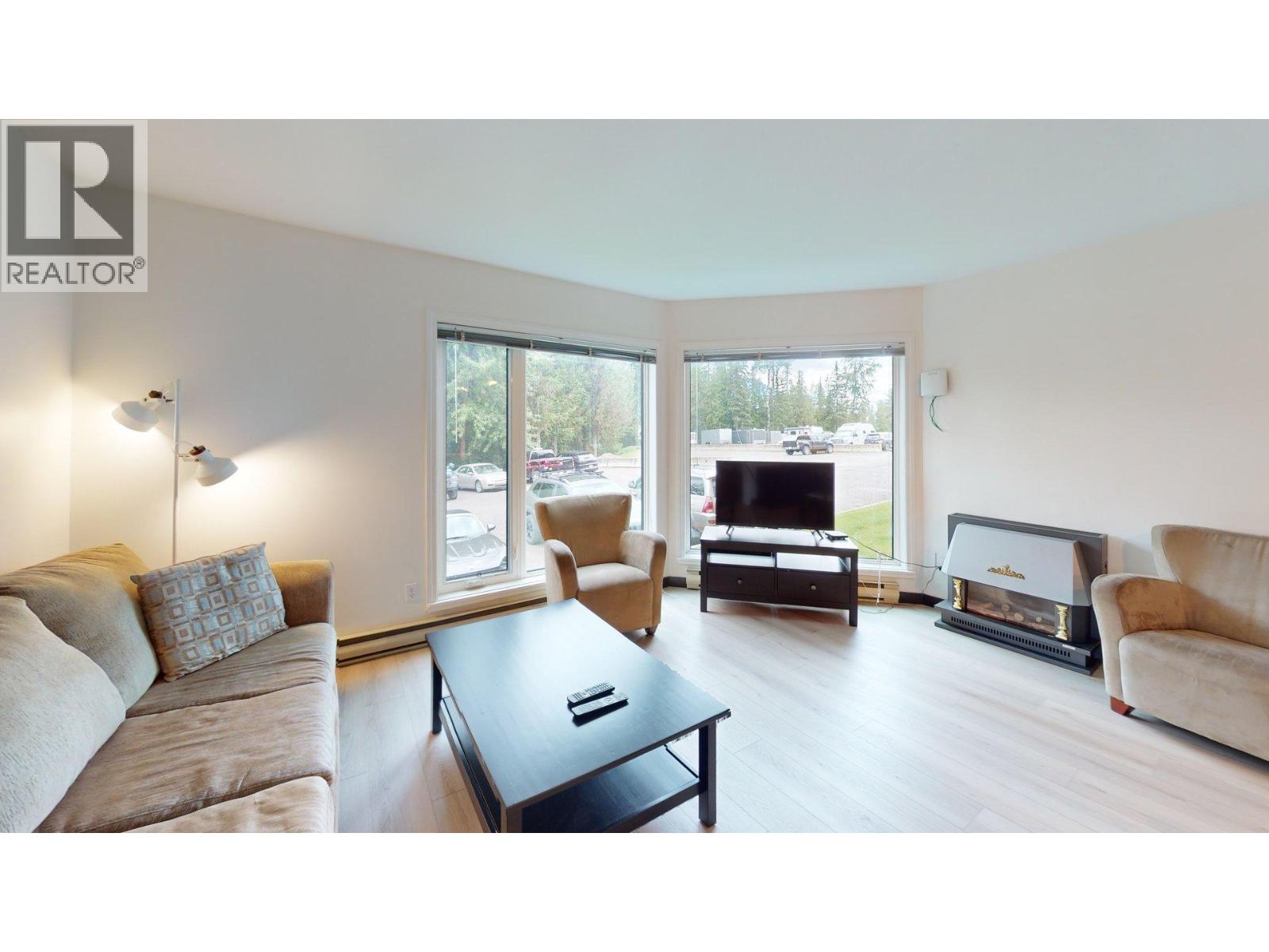 101-4559 Timberline Crescent - Image 32