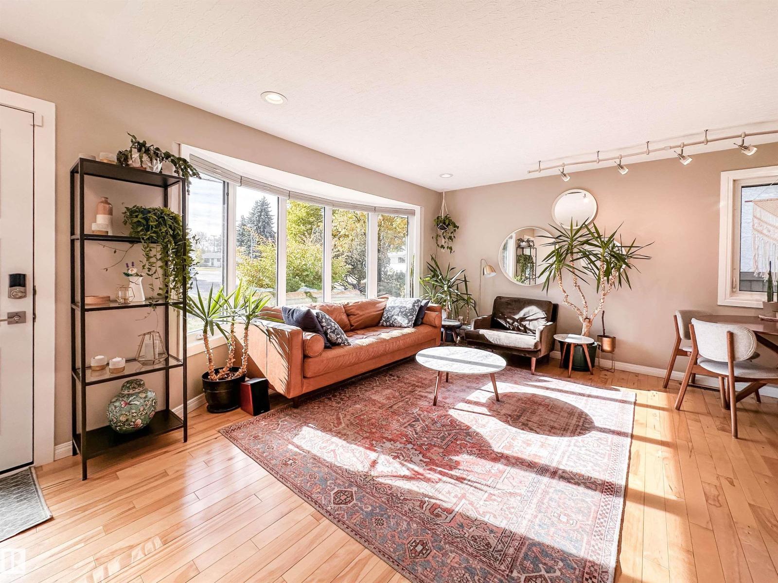 15256 86 AV NW - 4