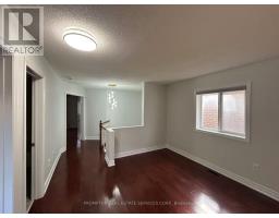 101 Madison Heights Boulevard, Markham, ON L6C2E3 Photo 11