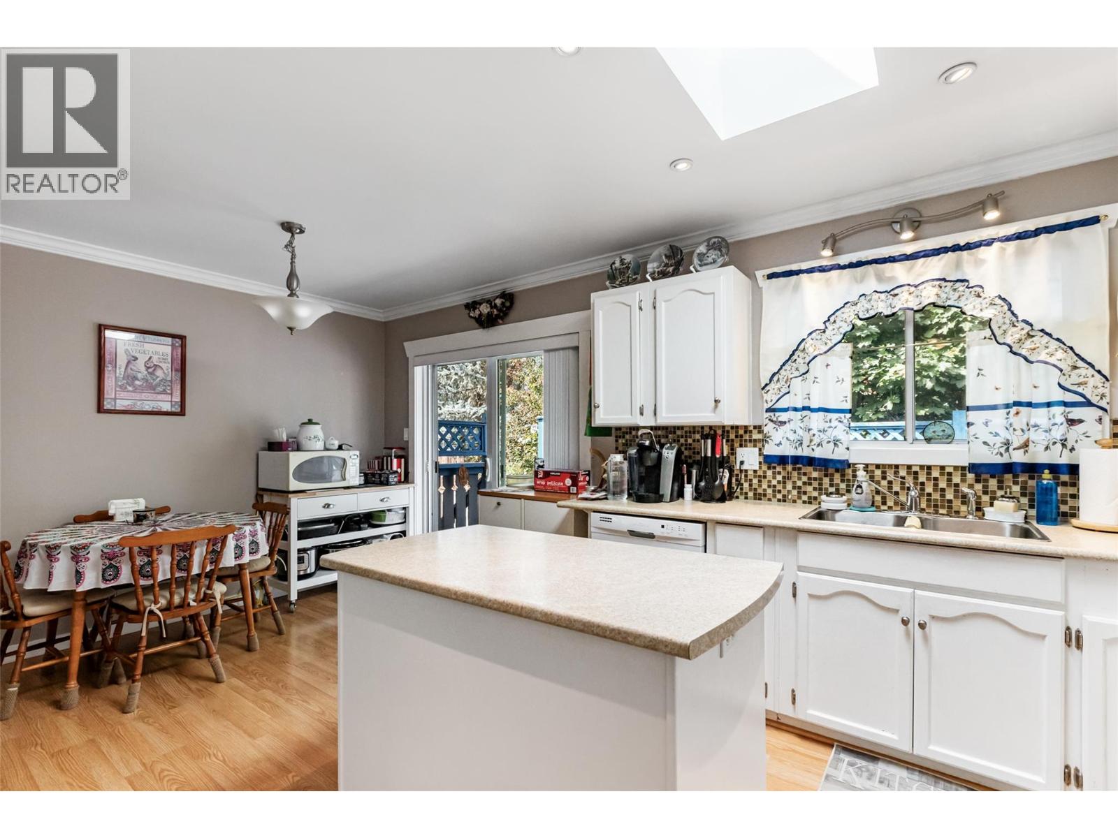 5911 Ehlers Road, Peachland