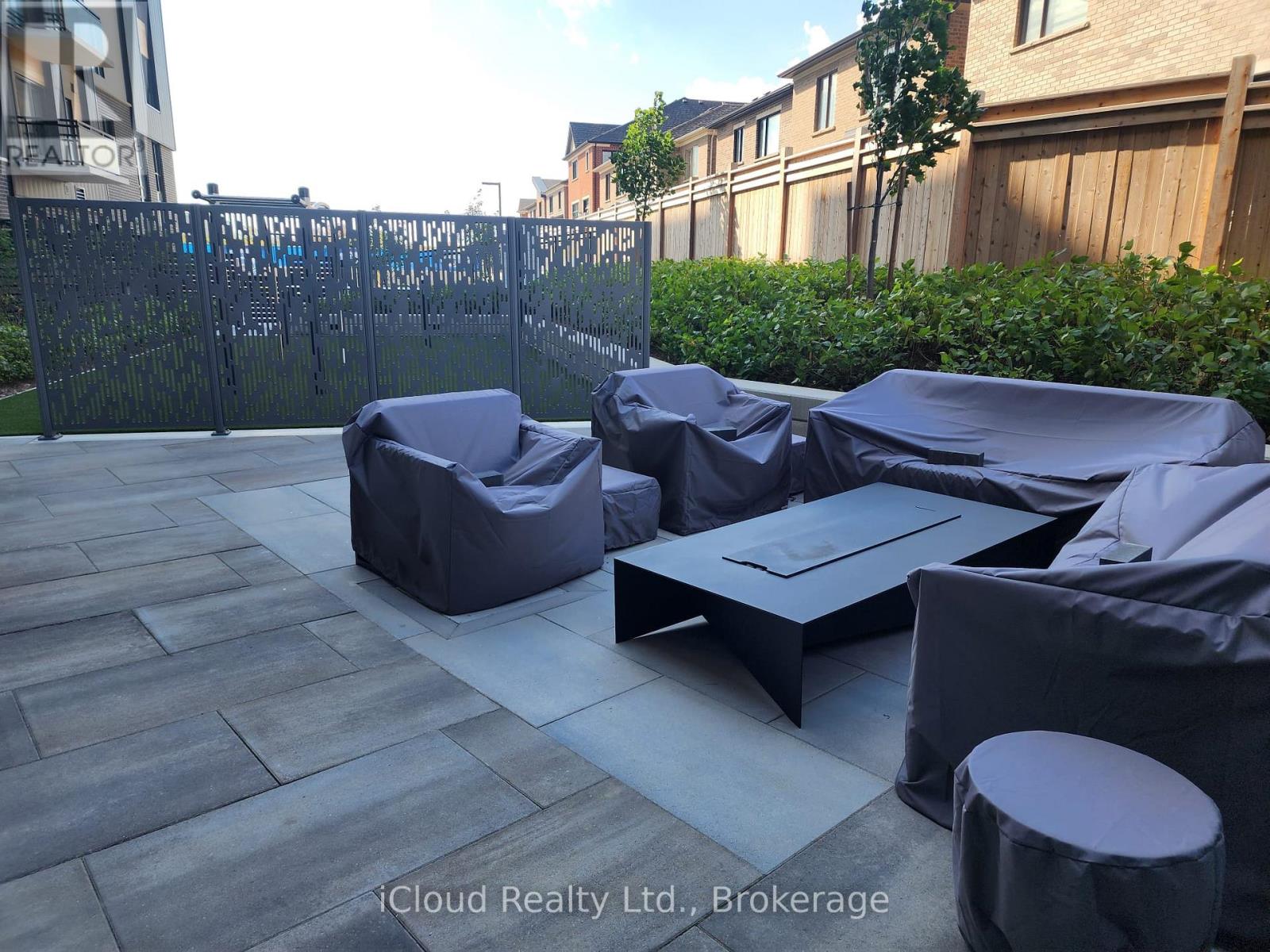 3008 Willam Cutmore Boulevard — photo 17
