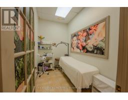 11 - 1 Steeles Avenue, Brampton, ON L6W4J6 Photo 9
