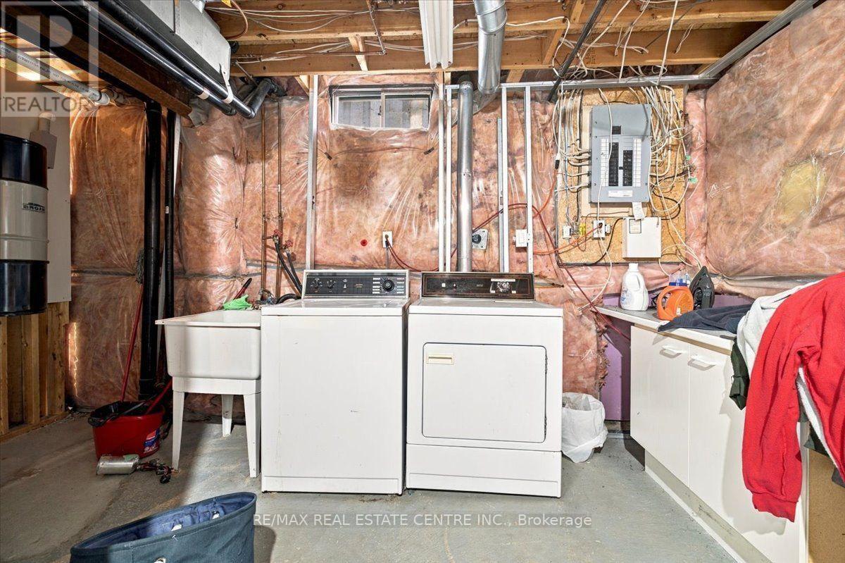 22 BIRCHWAY PLACE - 31