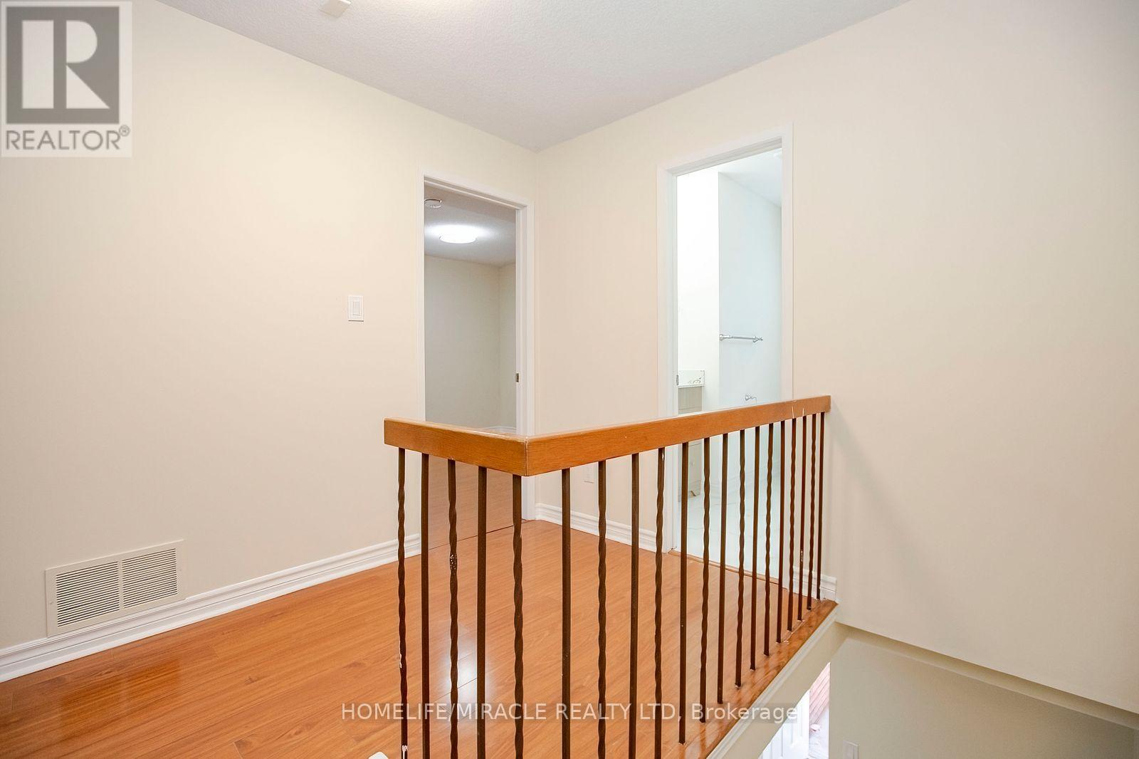 33 Adam Street, Brampton, ON photo 19