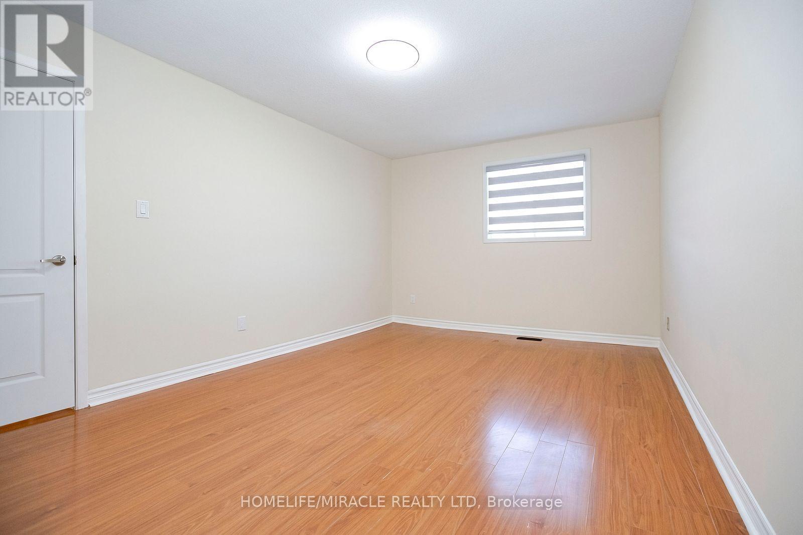 33 Adam Street, Brampton, ON photo 22