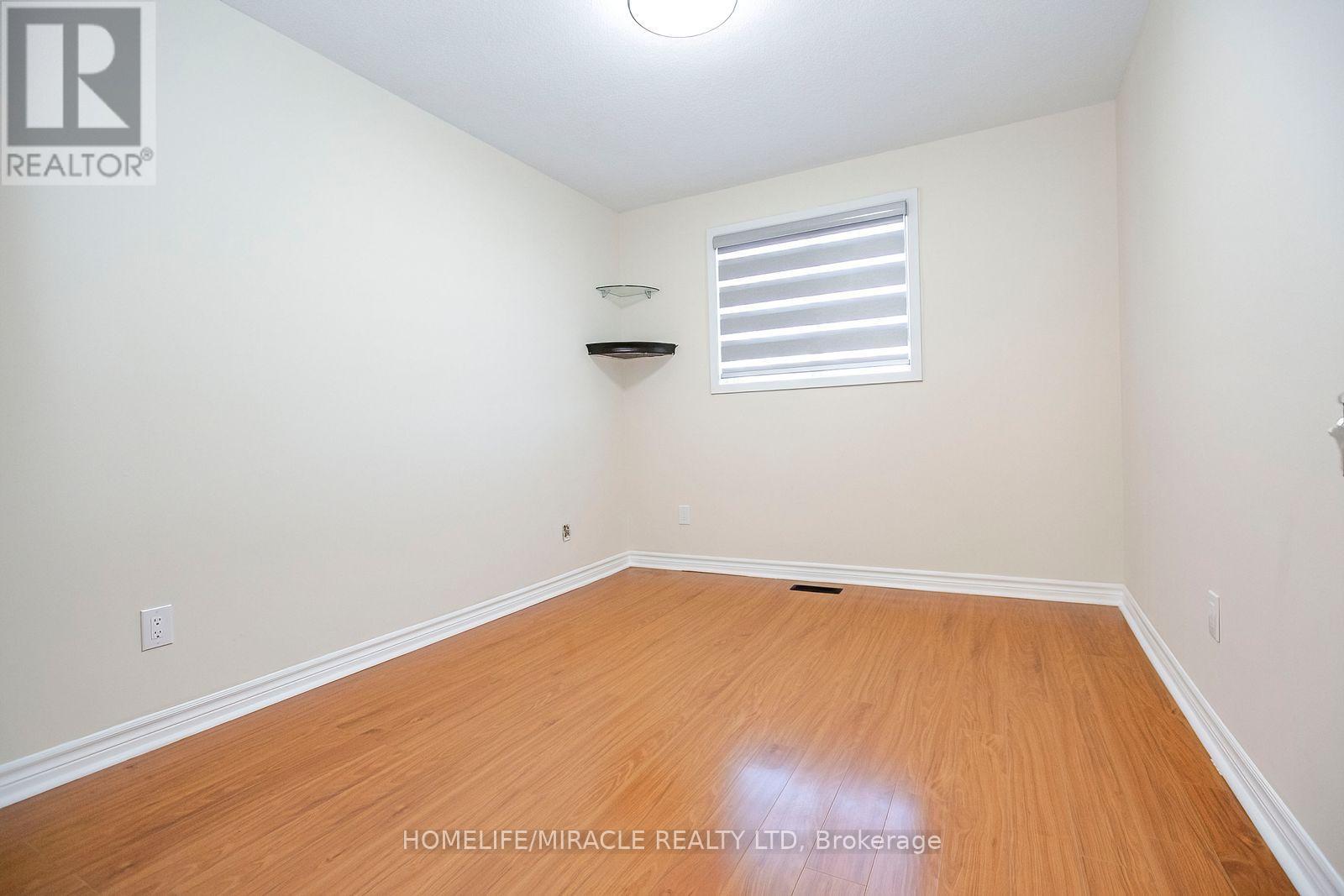 33 Adam Street, Brampton, ON photo 28