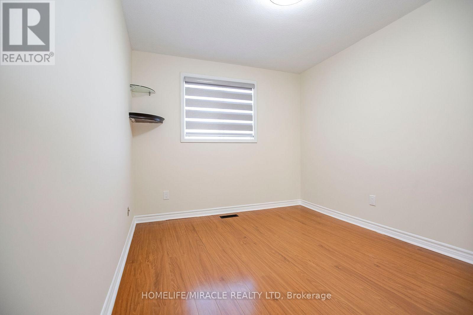 33 Adam Street, Brampton, ON photo 30