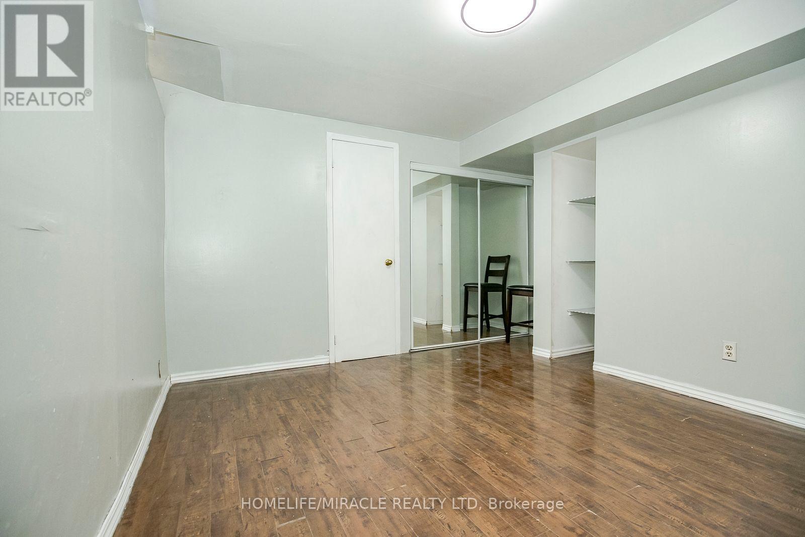 33 ADAM STREET - 38