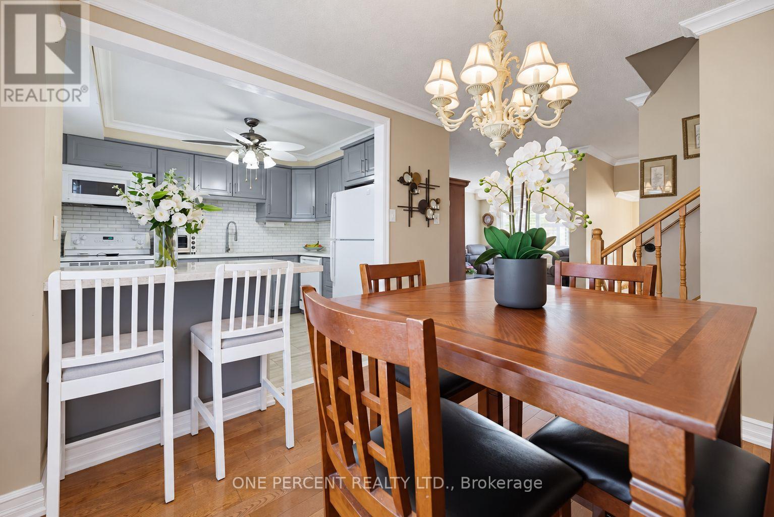 51 Courtleigh Square, Brampton, ON photo 13