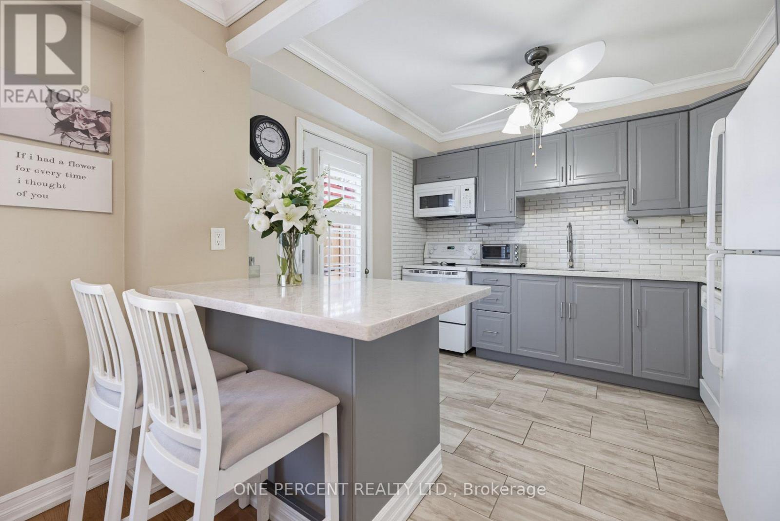 51 Courtleigh Square, Brampton, ON photo 14