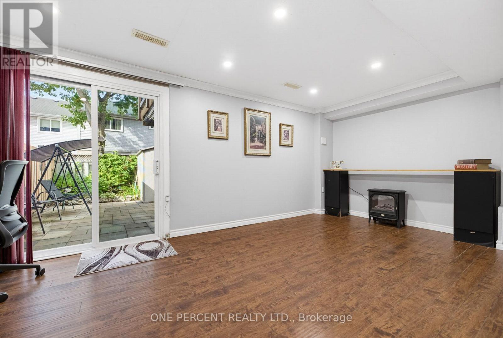 51 Courtleigh Square, Brampton, ON photo 26