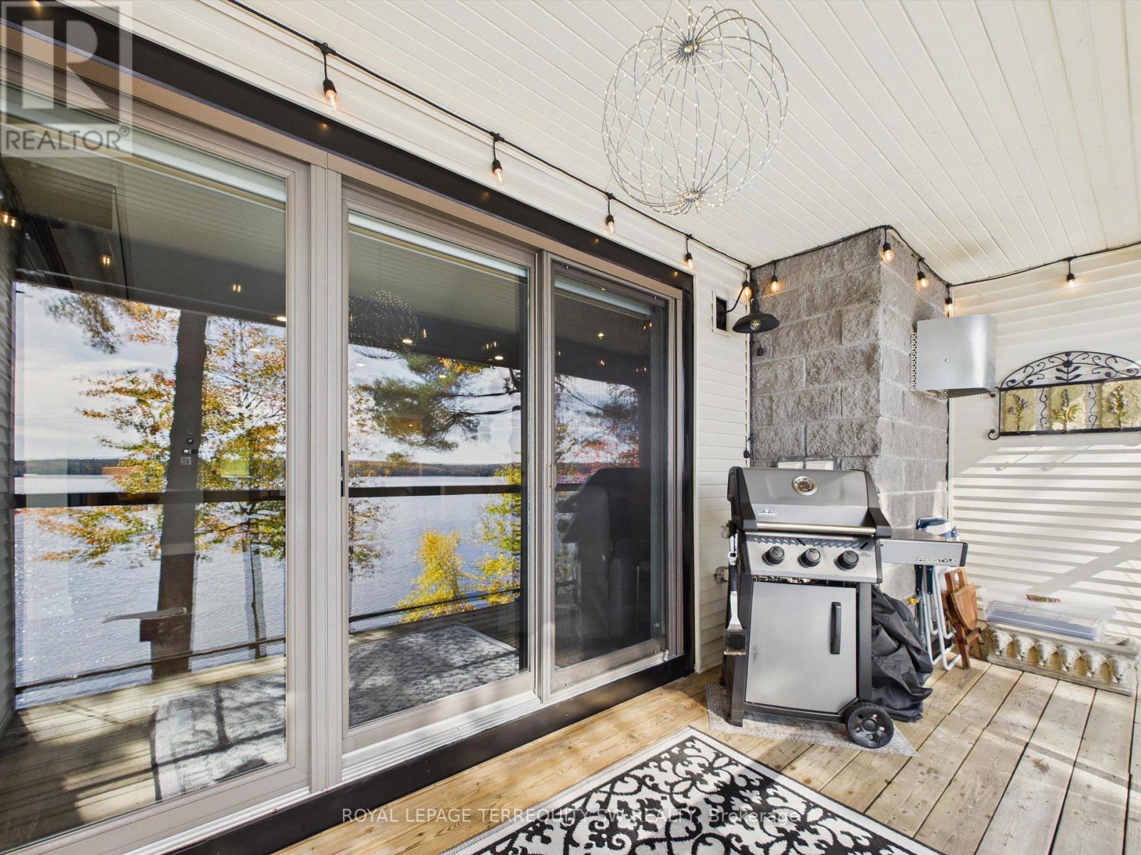 #210 10 COVESIDE DRIVE - 11