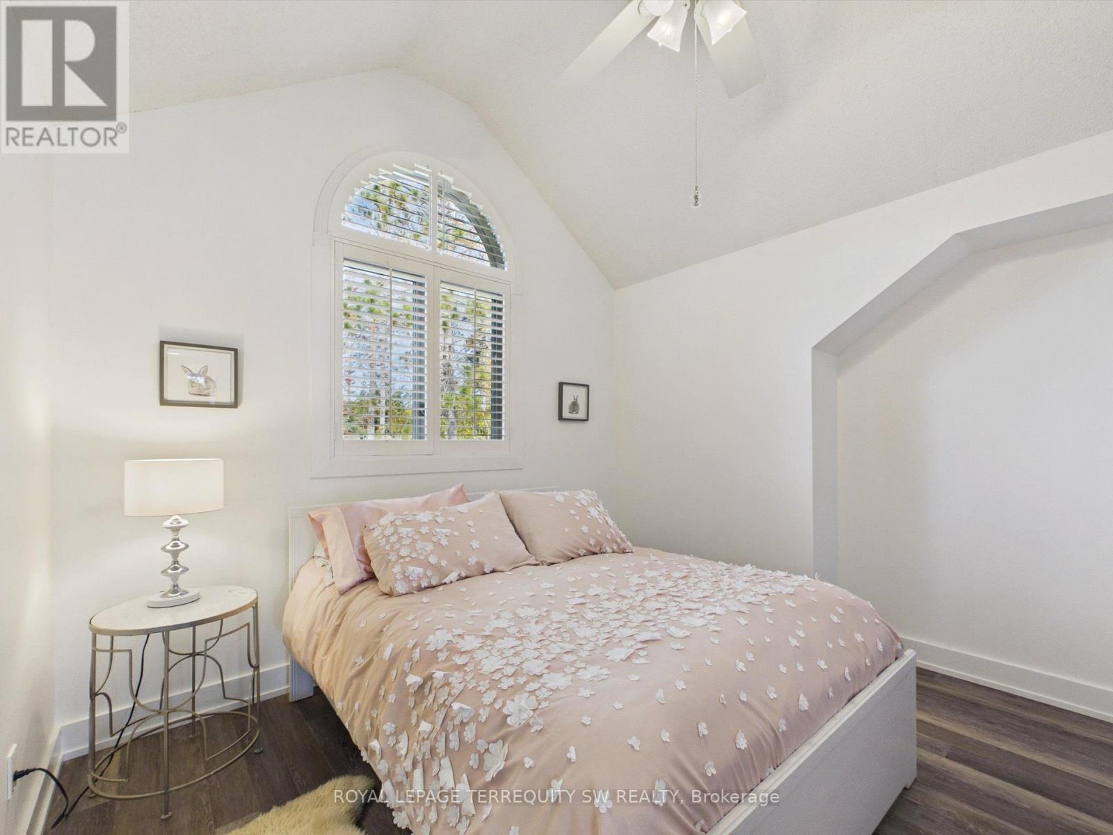 #210 10 COVESIDE DRIVE - 29