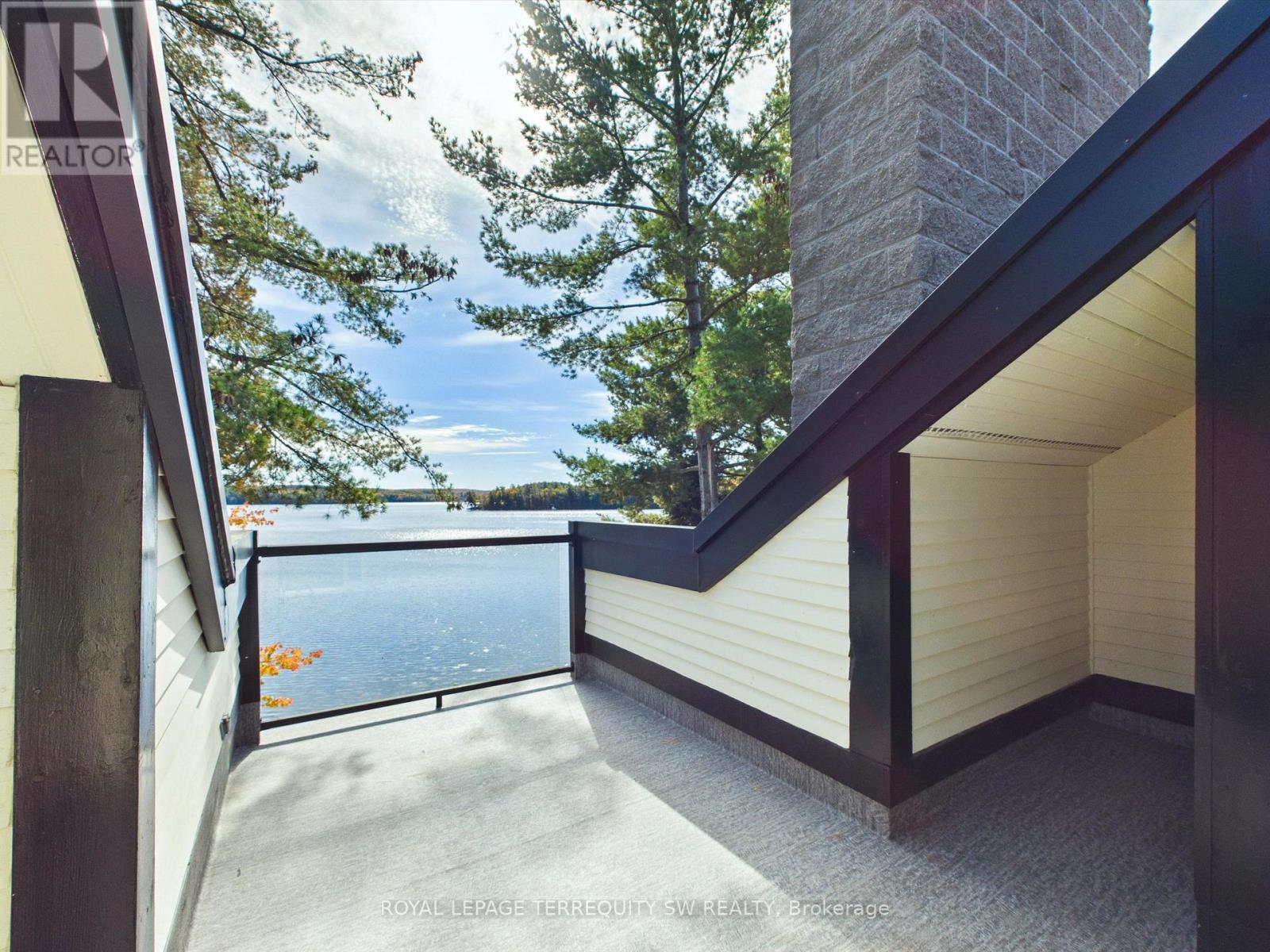 #210 10 COVESIDE DRIVE - 33