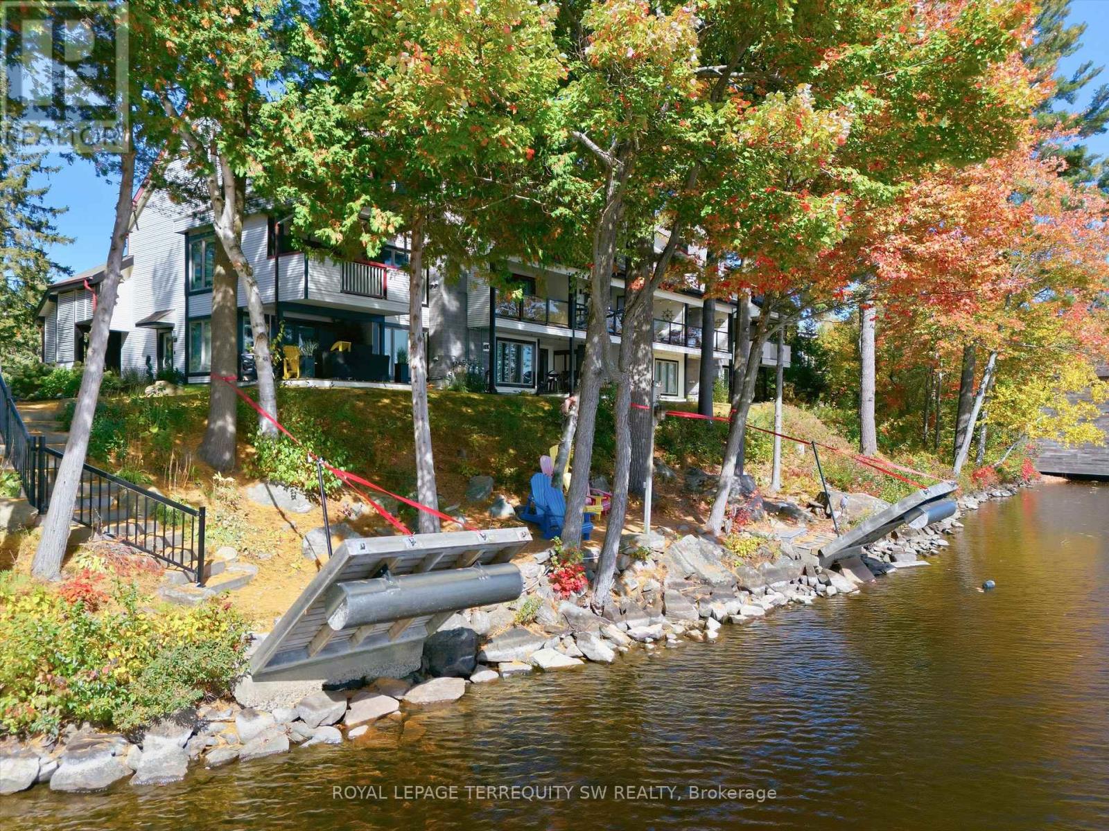 210- 10 COVESIDE Drive, Huntsville, ON photo 40