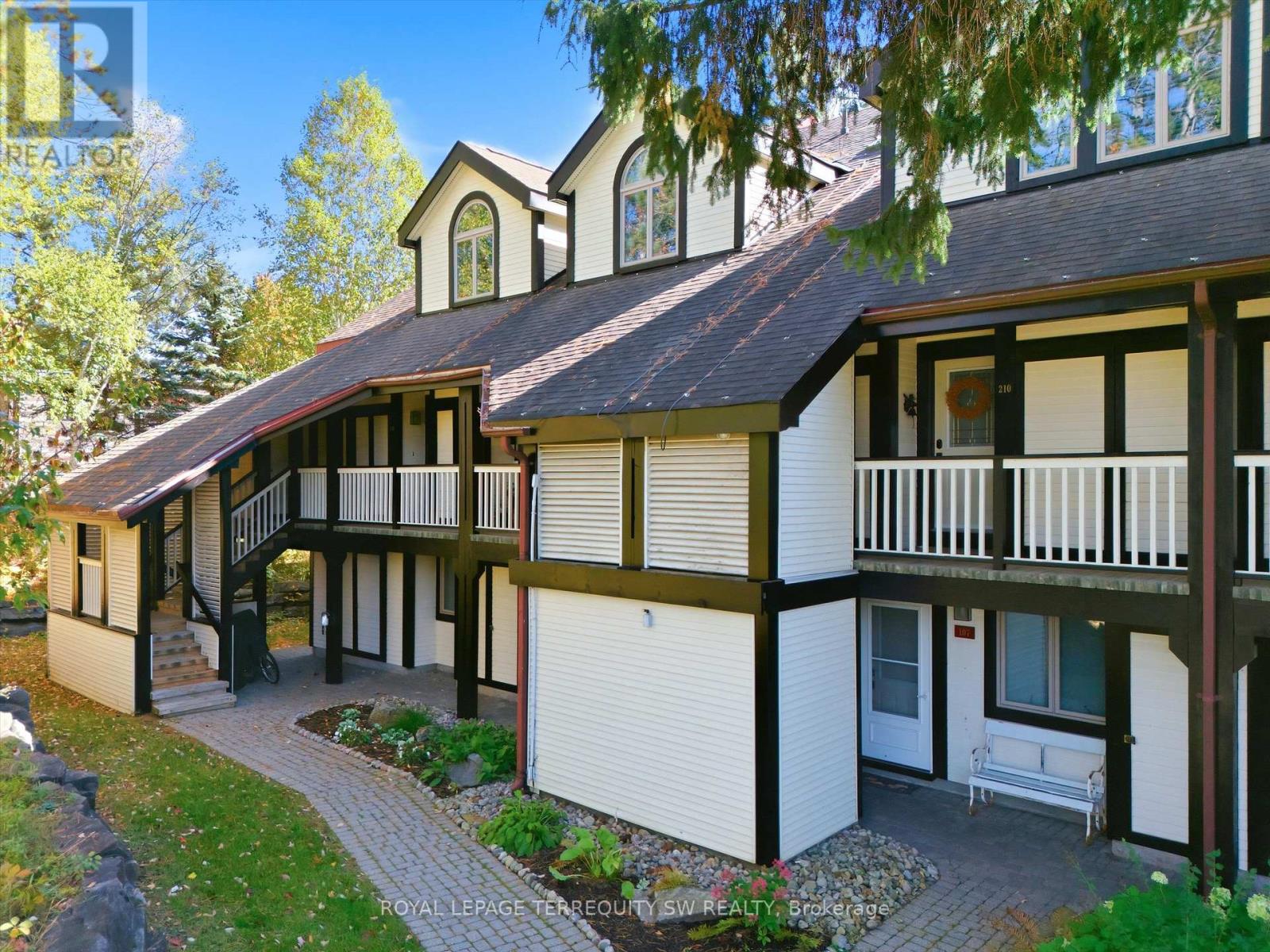 210- 10 COVESIDE Drive, Huntsville, ON photo 43