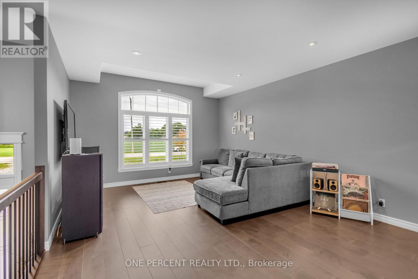 1410 Thompson Road East, Norfolk, ON photo 14