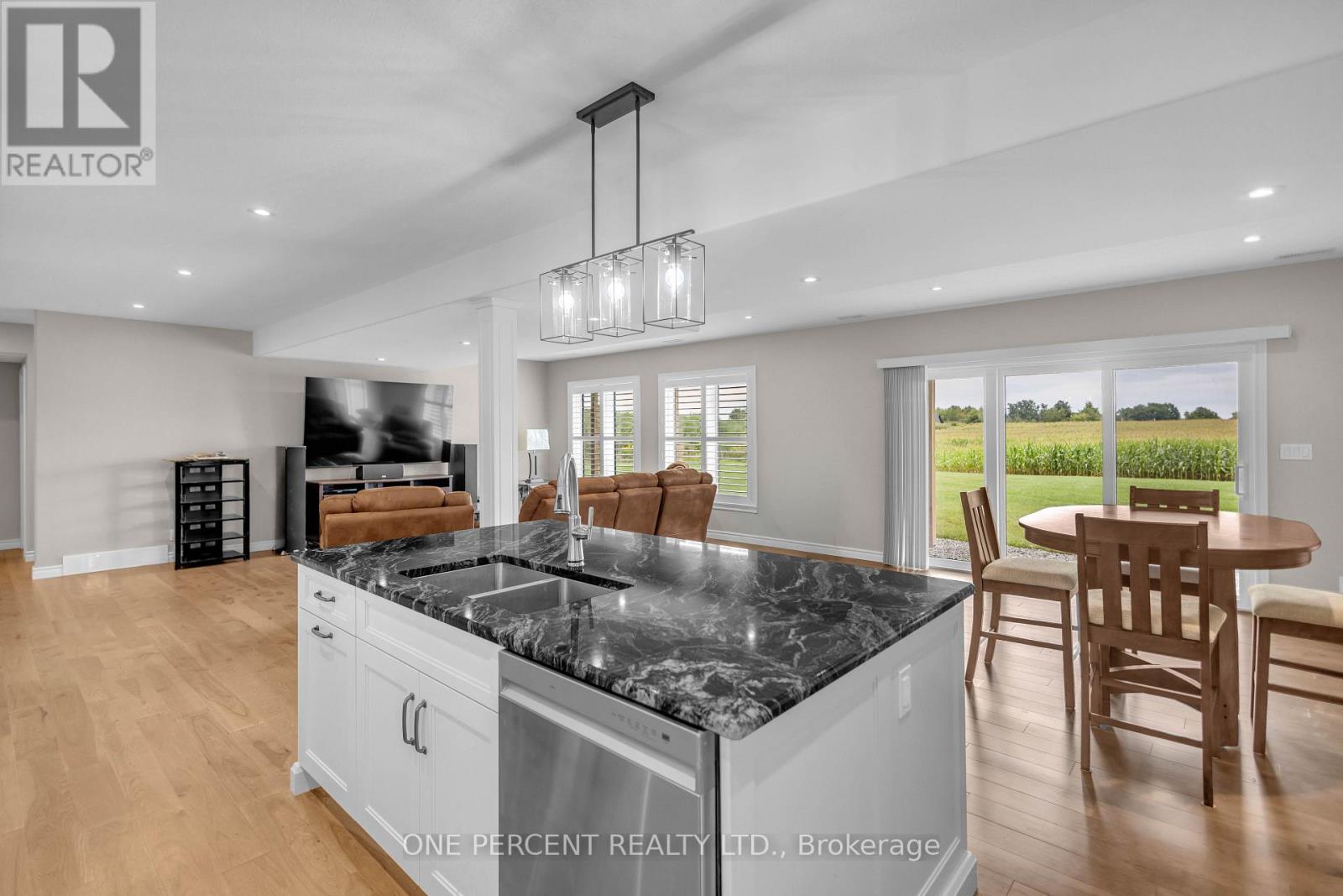 1410 Thompson Road East, Norfolk, ON photo 33