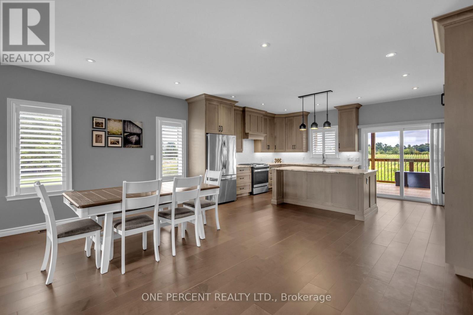 1410 Thompson Road East, Norfolk, ON photo 7