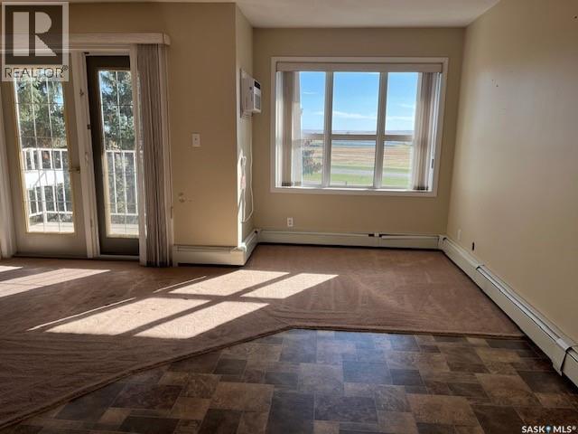 #102 305 1st AVENUE - 4