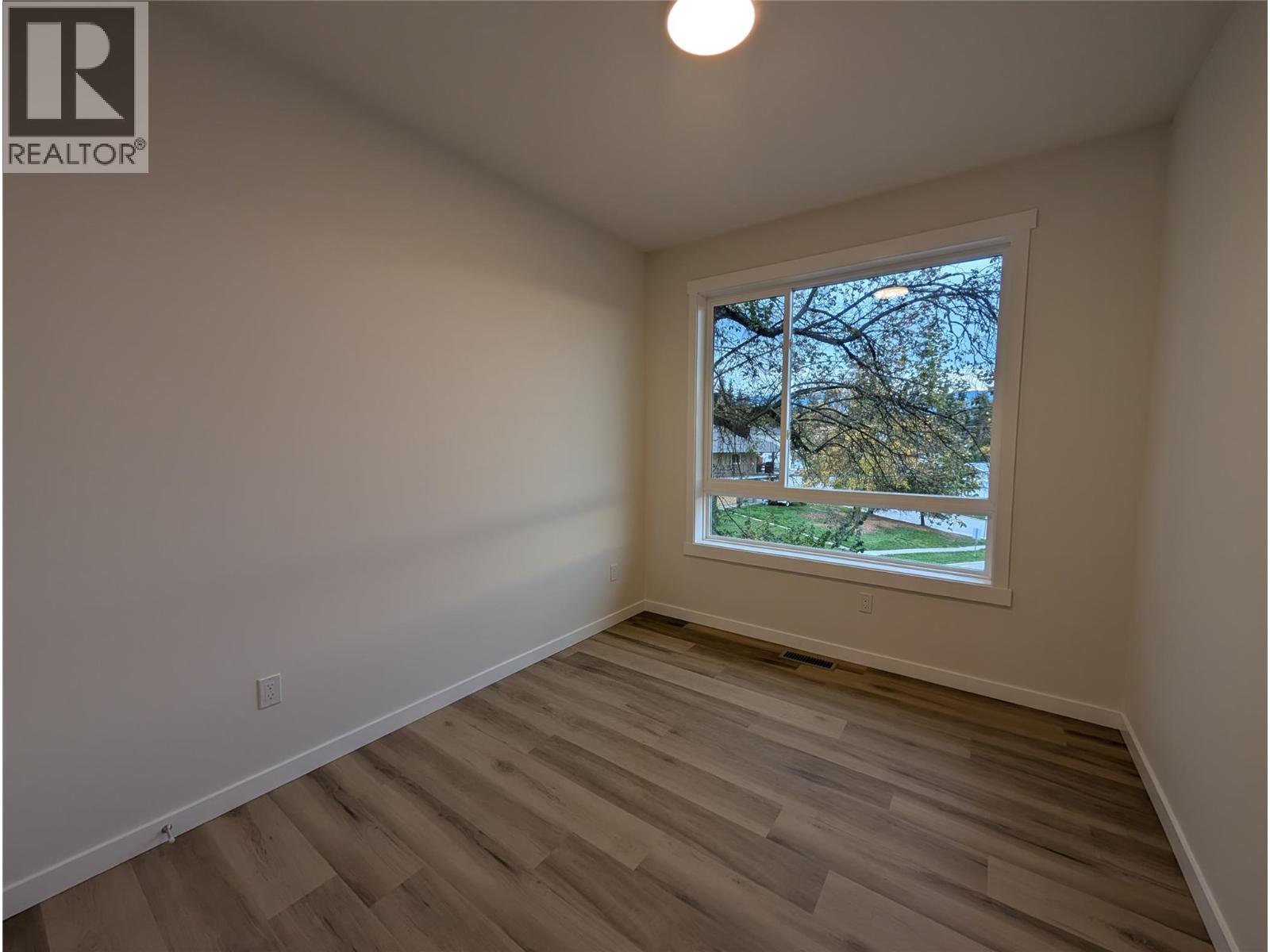 3602 Pleasant Valley Road Unit# 1, Vernon - Image 1