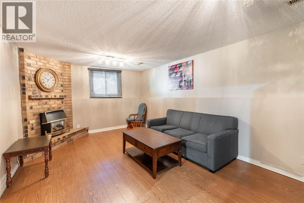 1279 THISTLEDOWN AVENUE - 18