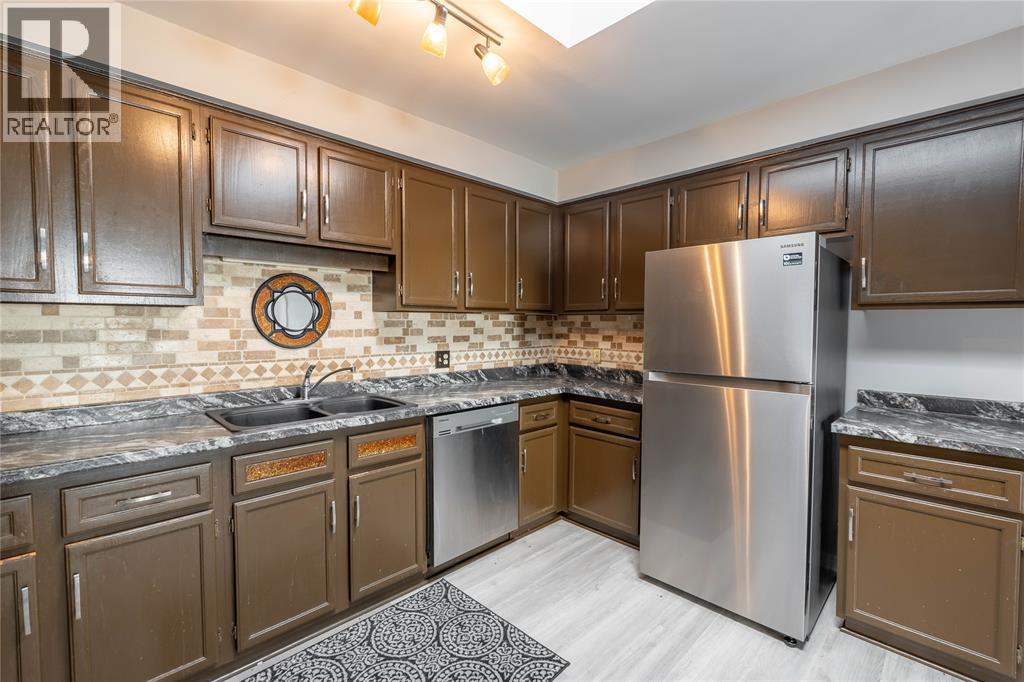 1279 THISTLEDOWN AVENUE - 9