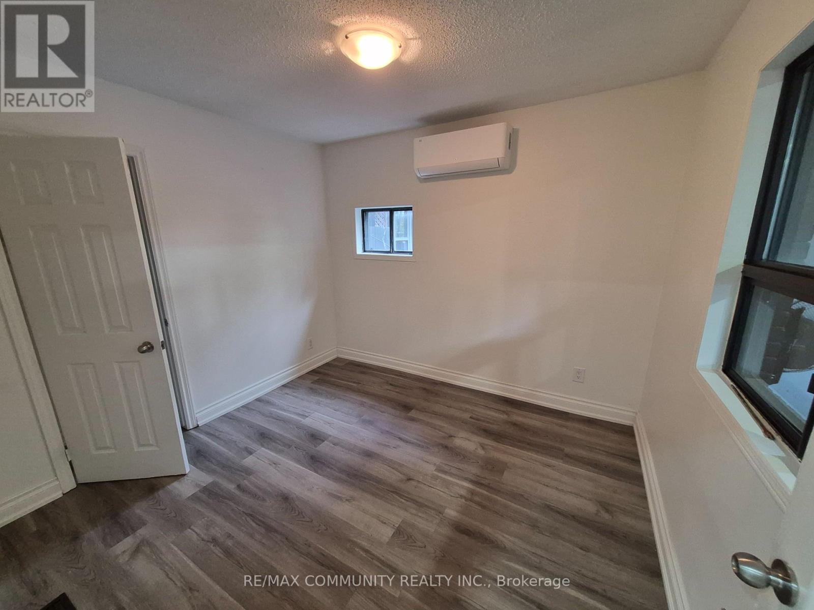 636 Vaughan Road — photo 12